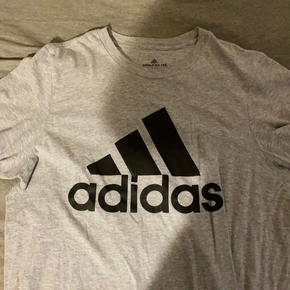 Adidas T-shirt